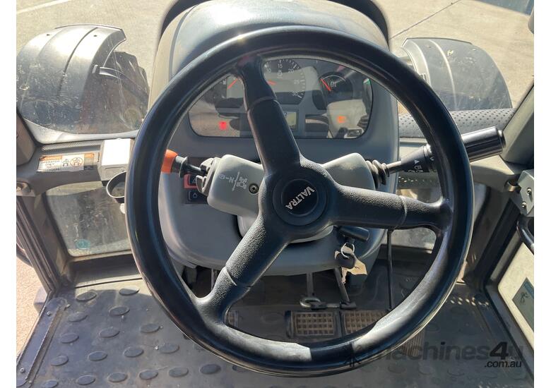 caption 2013 Valtra T2104 4x4 Tractor