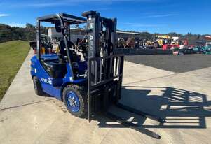 Apache 3T Counterbalance Forklift inc. 1000 Hour Service Kit