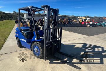 Apache 3T Counterbalance Forklift inc. 1000 Hour Service Kit Apache 3T Counterbalance Forklift inc. 1000 Hour Service Kit