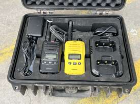 GME TX6160TP 5-1 Watt UHF CB Handheld Radio - Twinpack - picture0' - Click to enlarge