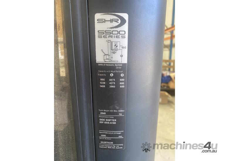 caption Crown SHR5500 Heavy-Duty Walkie Reach Stacker