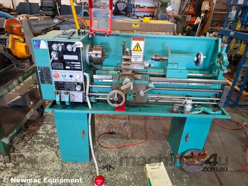 caption Herless CQ 6230 Centre Lathe