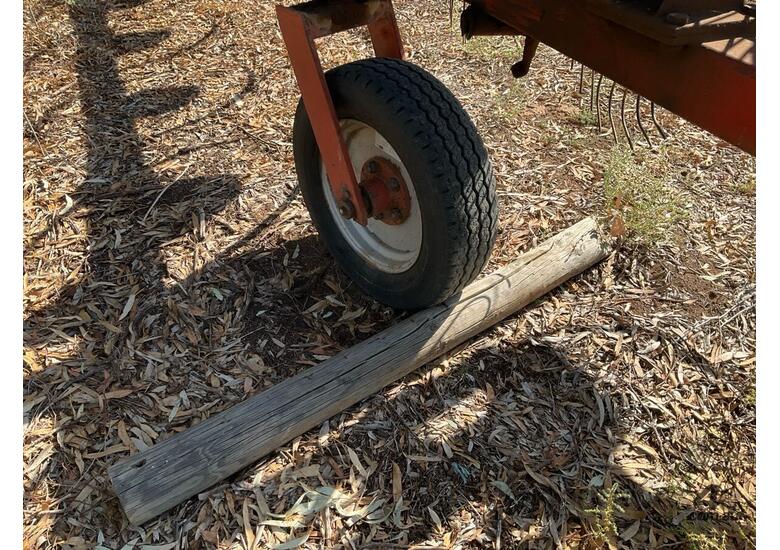 caption Sitrex 9 Wheel Trailed Hay Rake