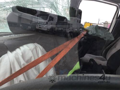 caption 2021 Isuzu NQR 87-190 Mobile Tyre Truck