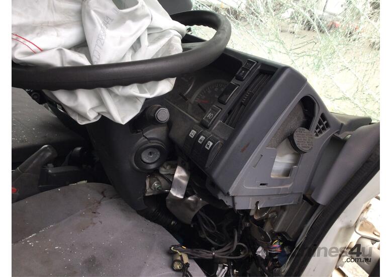 caption 2021 Isuzu NQR 87-190 Mobile Tyre Truck