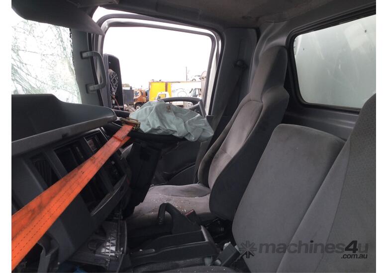 caption 2021 Isuzu NQR 87-190 Mobile Tyre Truck