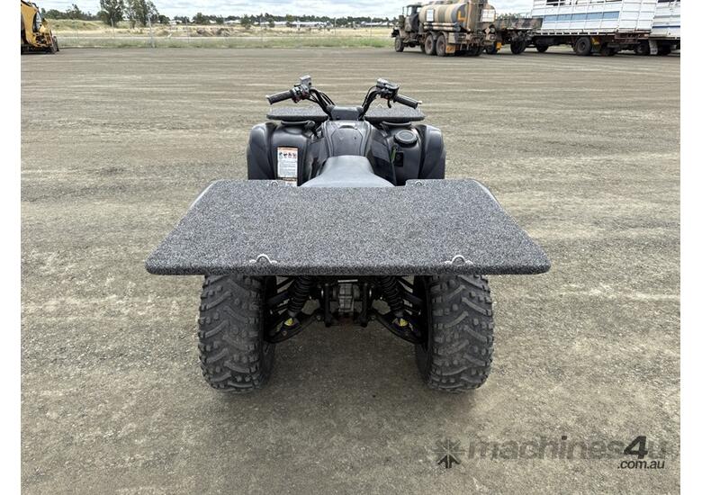 caption 2013 YAMAHA GRIZZLY 700 LIMITED EDITION MOTORBIKE