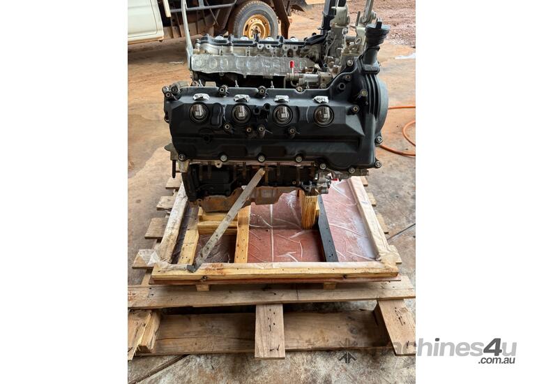 TOYOTA LANDRUISER VDJ79 ENGINE - 1VDFTV