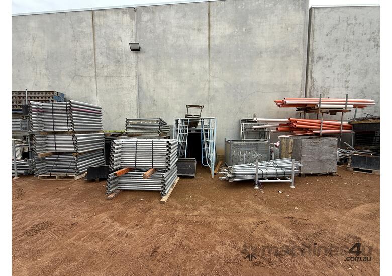 Bulk Lot Scaffold Parts