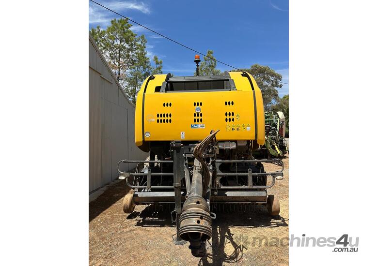caption 2021 NEW HOLLAND RB180 ROUND BALER