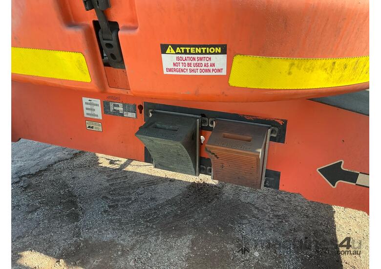 caption 2014 JLG Industries 450AJ Boom Lift