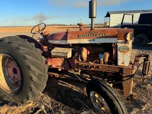 International A-554 Tractor Body