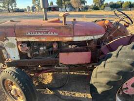 International A-554 Tractor Body - picture0' - Click to enlarge