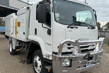 ISUZU FSS 110-210 4x4 SERVICE TRUCK