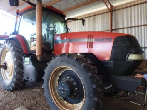 Tractor Case MX270