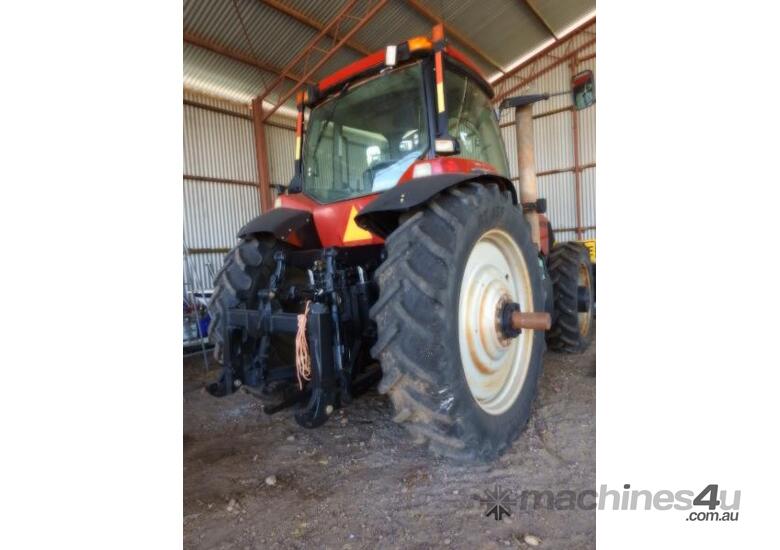 Tractor Case MX270