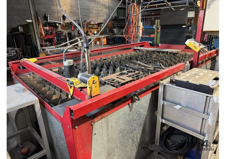 Plasma Cam/Samson CNC cutting Table with software