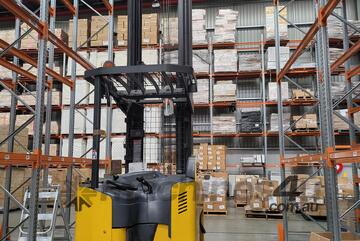 Raymond 750 R45TT Electric Reach Truck Reliable and Ready to Work