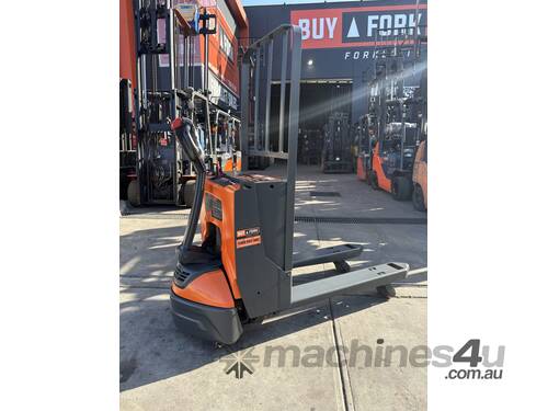 2019 Raymond Combo Electric Pallet Jack