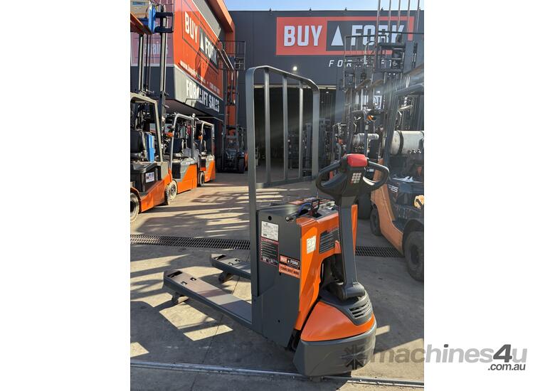 2019 Raymond Combo Electric Pallet Jack