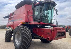 2019 CASE IH 7240 HARVESTER & 2015 MACDON D65 40' DRAPER FRONT 2019 CASE IH 7240 HARVESTER & 2015 MACDON D65 40' DRAPER FRONT