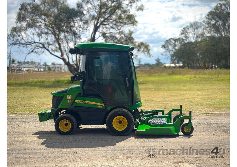 John Deere 1585 Front Deck Lawn Equipment