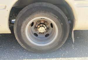 Toyota 2003   Coaster Bus