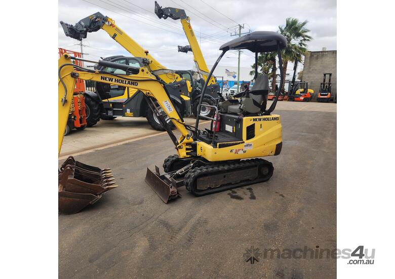 LIFTEK - NEW HOLLAND E18B EXCAVATOR AND TRAILER PACKAGE