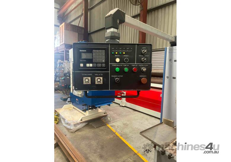 Used Machtech 4 metre x 6mm Variable Rake Hydraulic Guillotine