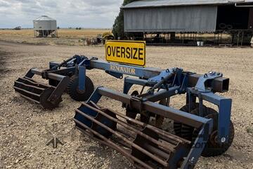 2010 GRIZZLY Wheel Track Renovator