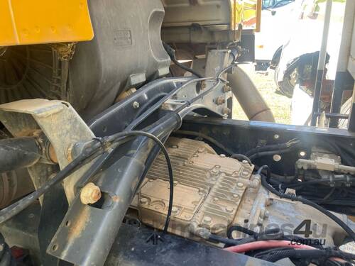 2005 Volvo FM 12 Table Top