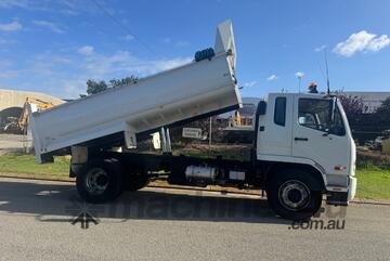 Truck Tipper Mitsubishi Fuso 8 Tonne 2014 15ft Tray 6 speed manual 129000km 1ESM635 SN1818