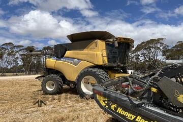 2018 New Holland 8.90 Combines