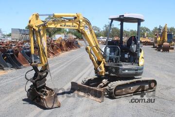 New Holland 2013   E30B