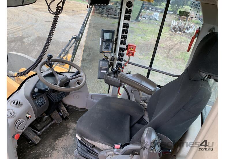 2014 Volvo L250G Articulated Wheel Loader