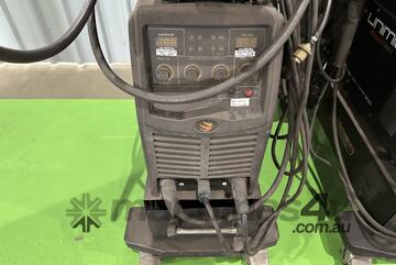 Unimig x2   Razor 500 Welders