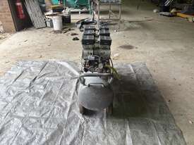 2018 Chicago Hush100 Air Compressor - picture2' - Click to enlarge