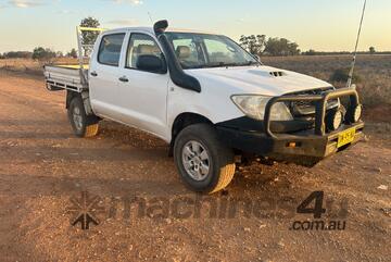 Toyota 2008 SR Hilux dual cab