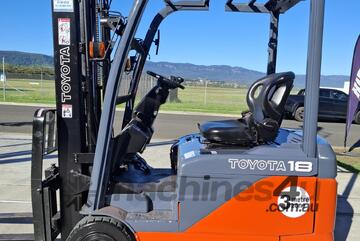Wollongong Forklift: 2016 Toyota 1.8T Electric, 3-Stage Container Mast, 4.7m Lift!