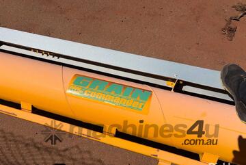 Commander   Can AM800 Auger