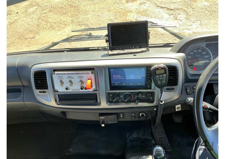 2014 Hino FE500 1426 Cab Chassis