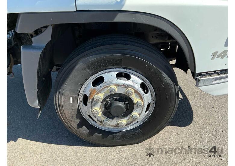 2014 Hino FE500 1426 Cab Chassis