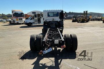 2014 Hino FE500 1426 Cab Chassis Day Cab