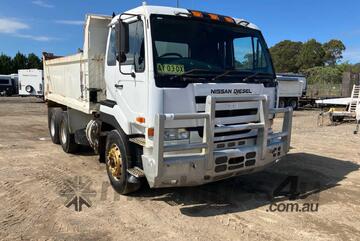 Nissan Diesel 2002   CWB Tipper