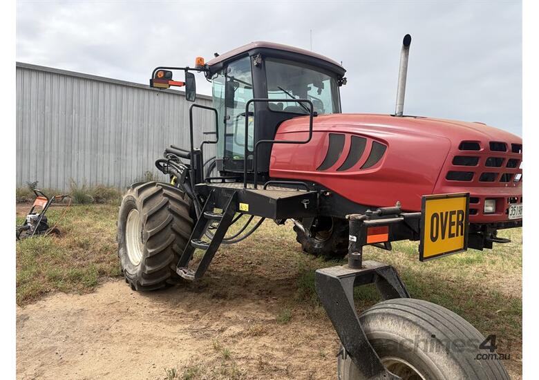 2013 Macdon M155 Windrower 