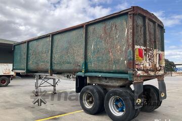 1978 White Tandem Axle Tipping Trailer