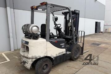 Crown Container mast 2500KG gas forklift