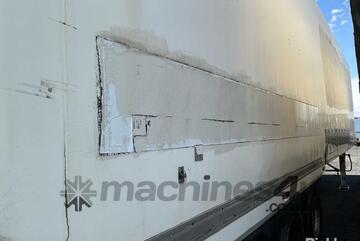 2002 FTE Tri Axle Pantech Trailer