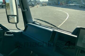 2023 Isuzu NNR 45-150 Pantech Body