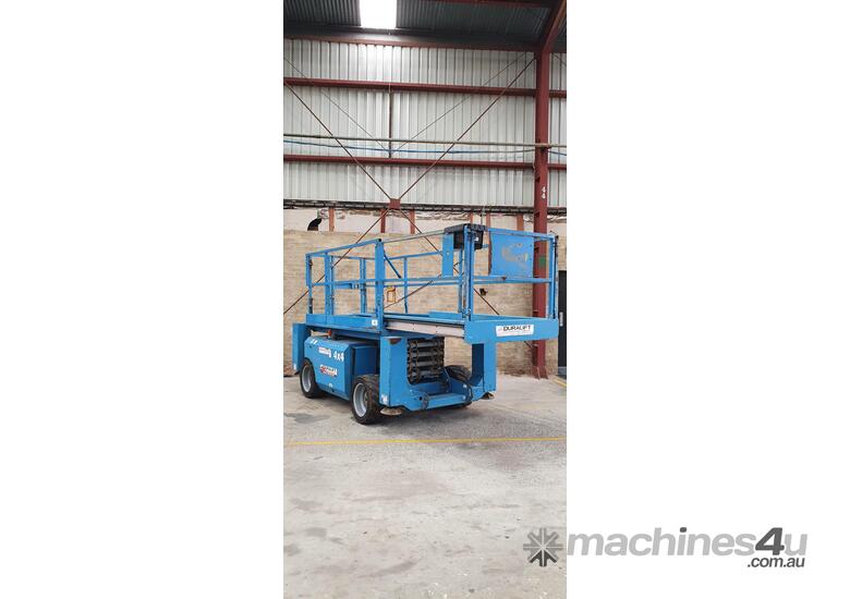 caption Genie 26FT SCISSOR LIFT DIESEL 4WD All Terrain 2007